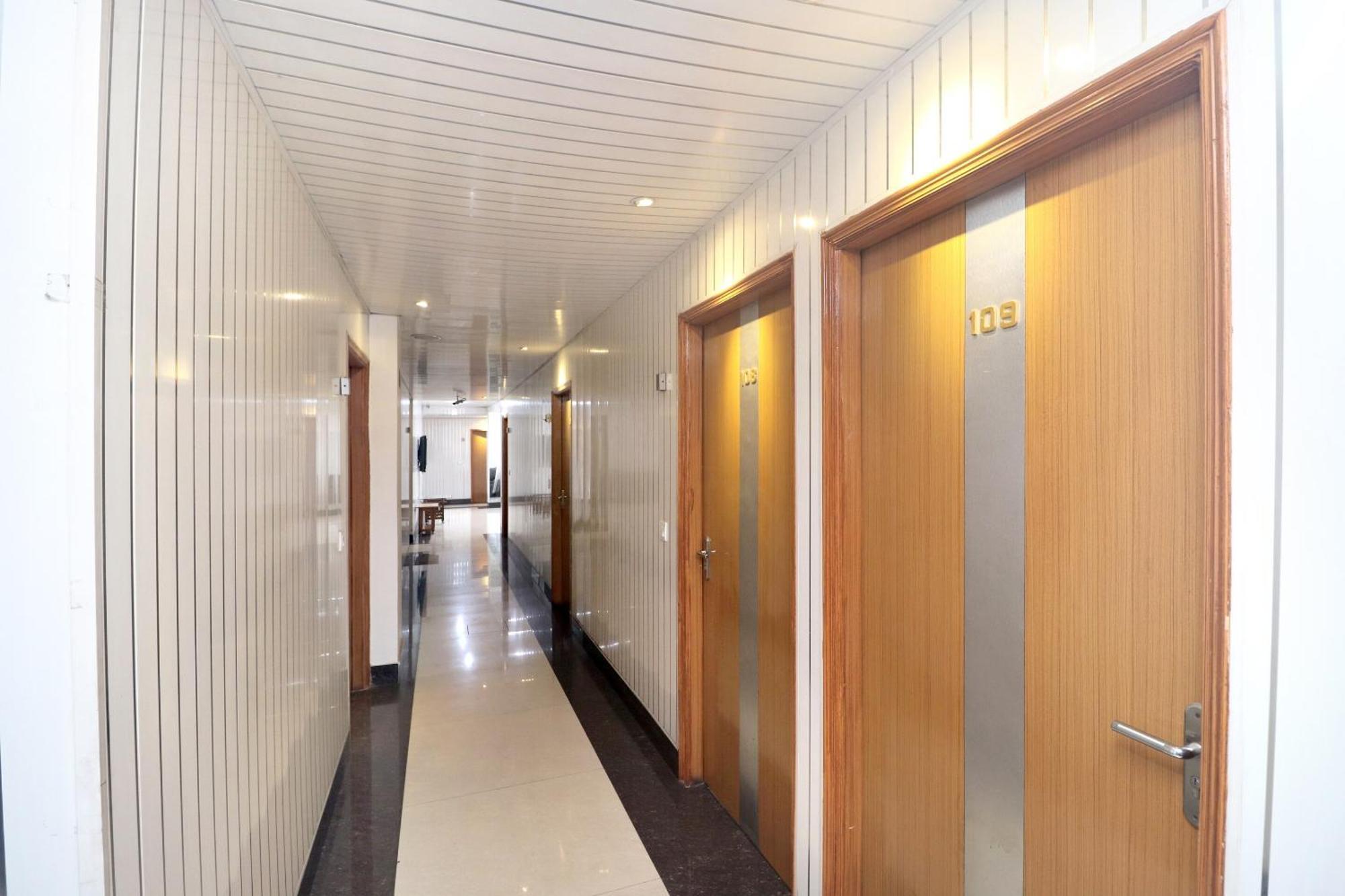 Hotel O Le Bon Ton Ludhiana Exterior photo
